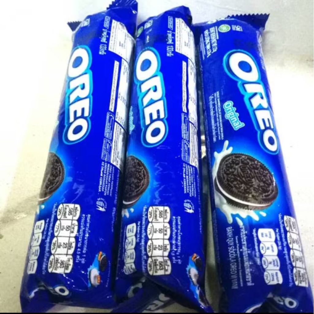 

OREO COOKIES ROLL 110g - Snack Kukis Sandwich Dengan Krim Enak - Beli Banyak = Makin Murah!!!