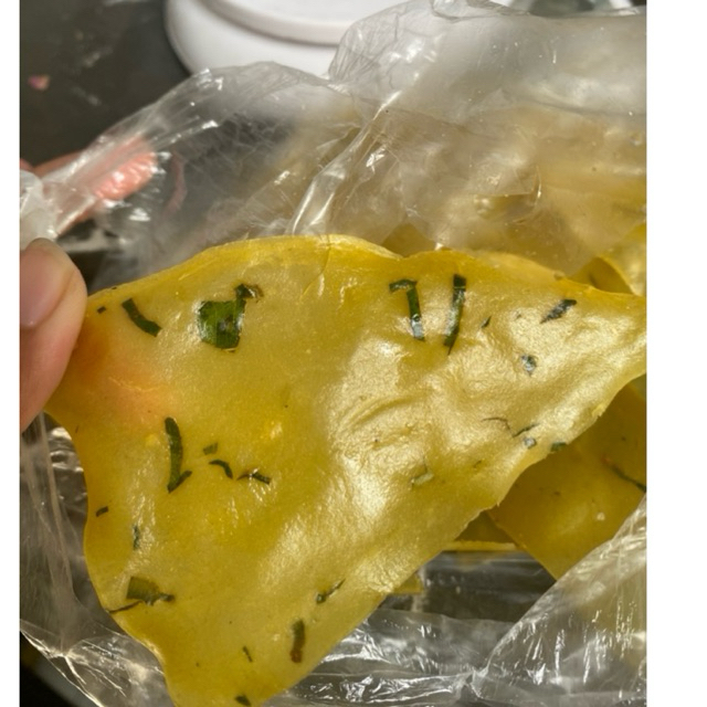 

Kerupuk Segitiga Renyah Gurih | Camilan Murah Meriah 8k per Bungkus