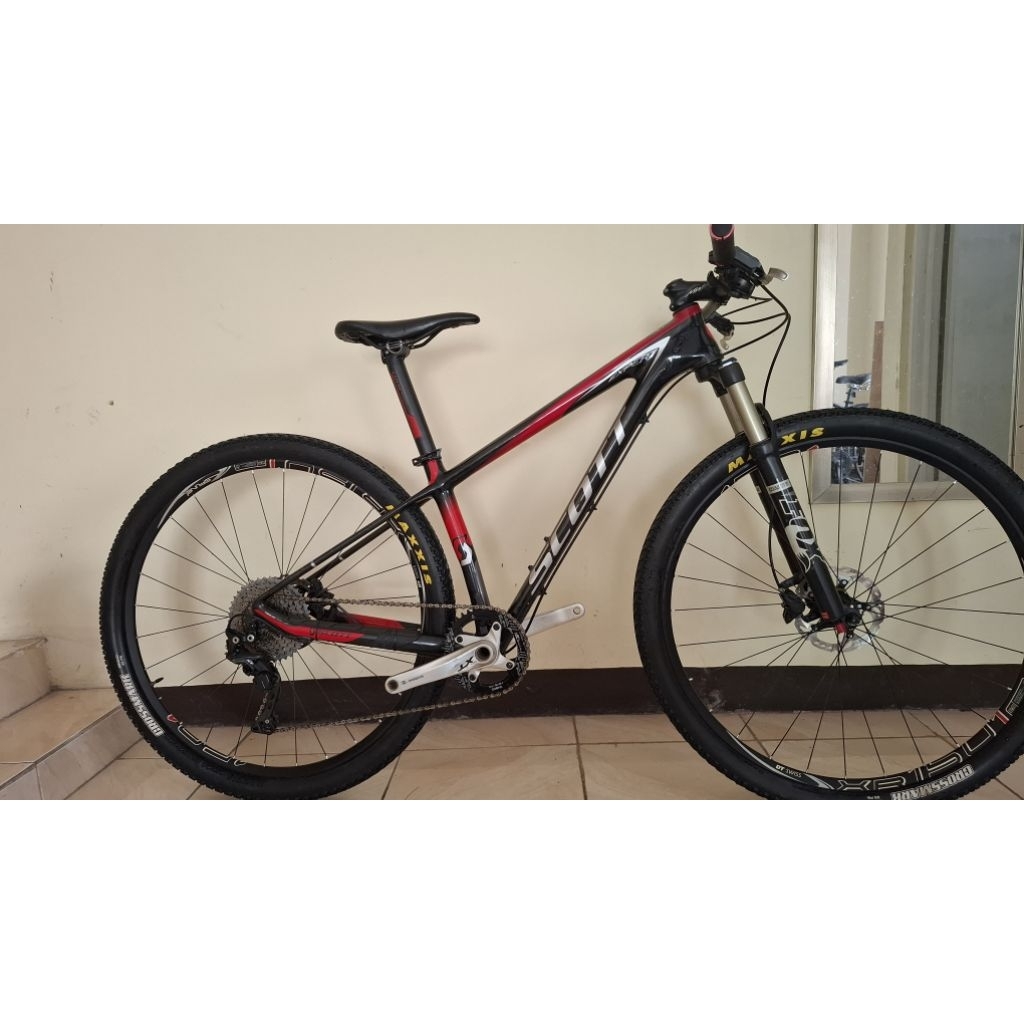 sepeda MTB scott