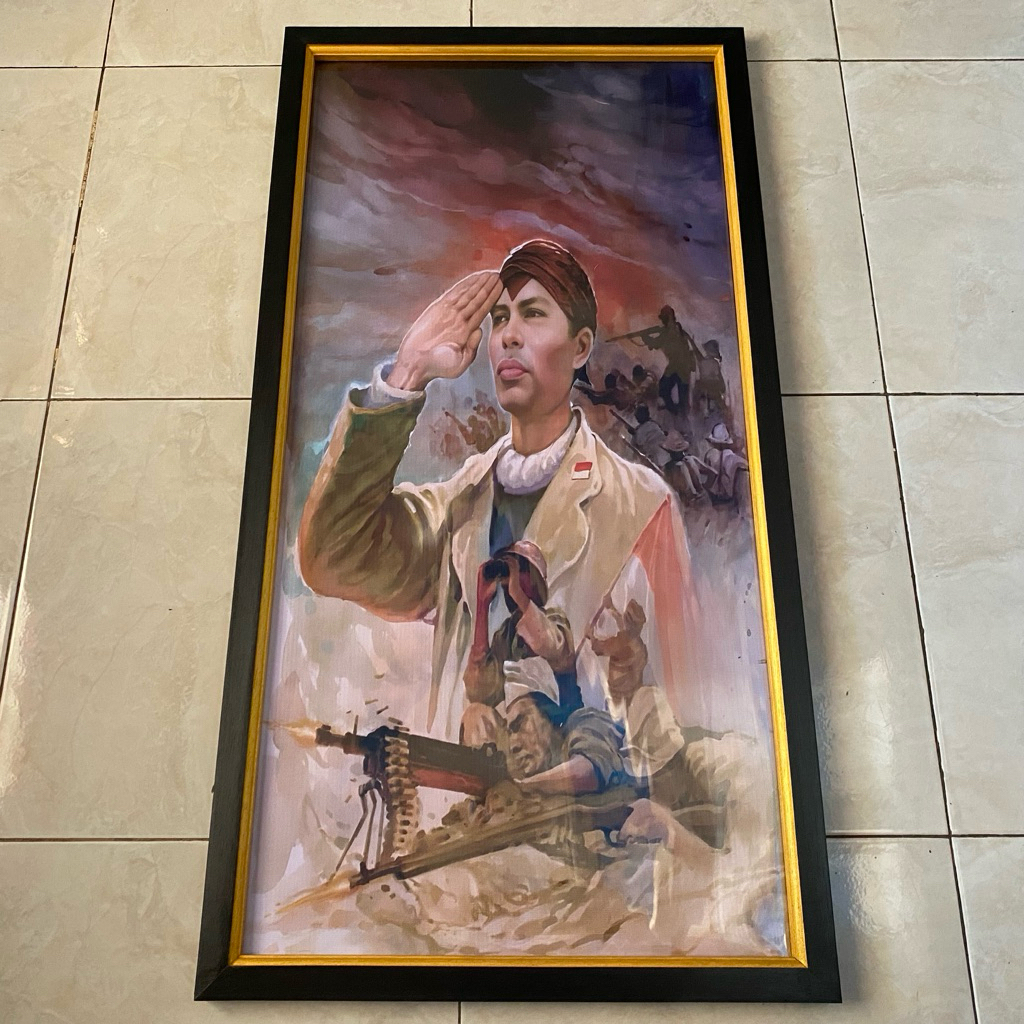 hiasan dinding lukisan cetak gambar jendral sudirman plus bingkai ukuran 65 x 45 cm