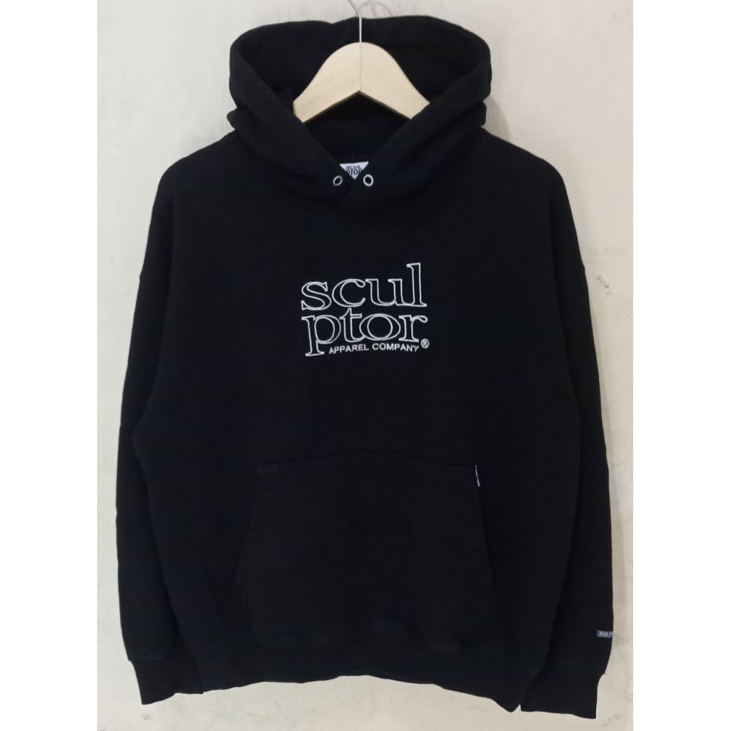 Hoodie SCULPTOR bordir hitam second