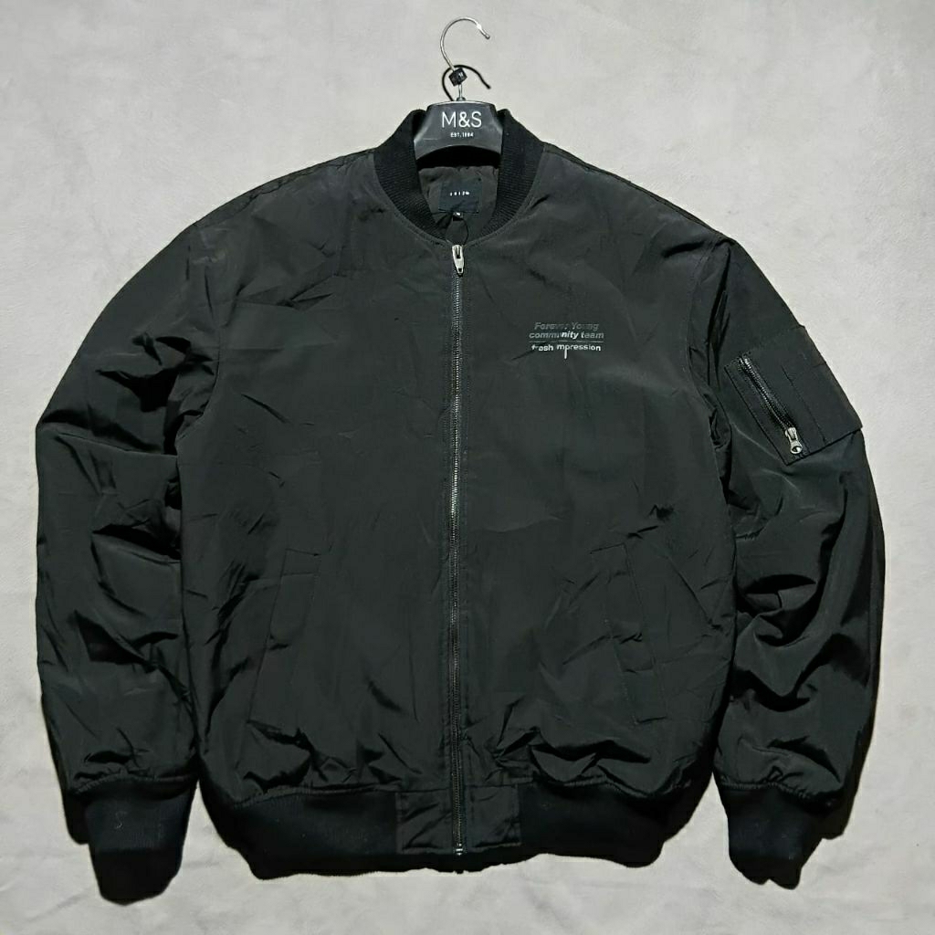 jaket pufer BOMBER UGIZ