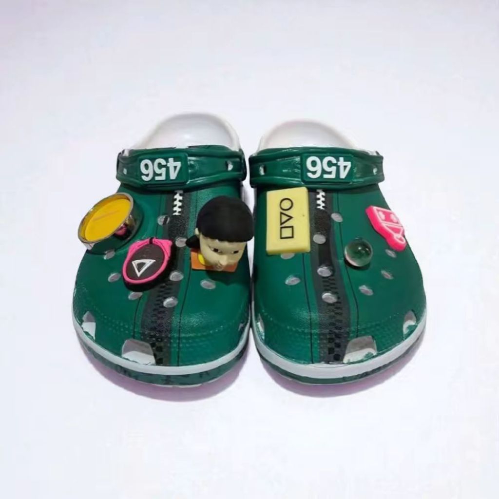 SENDAL CROCS PRIA/WANITA SQUID GAME UNISEX