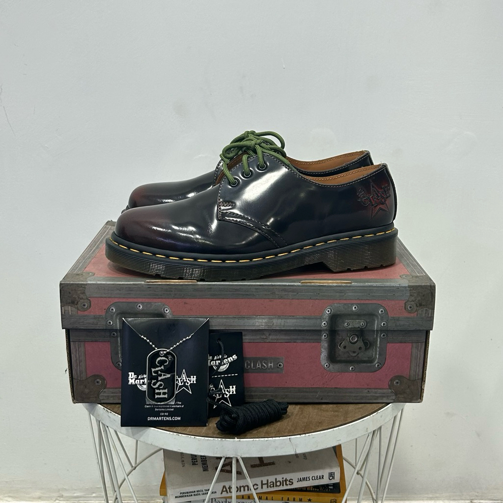 DR MARTENS 1461 THE CLASH ARCADIA CHERRY RED