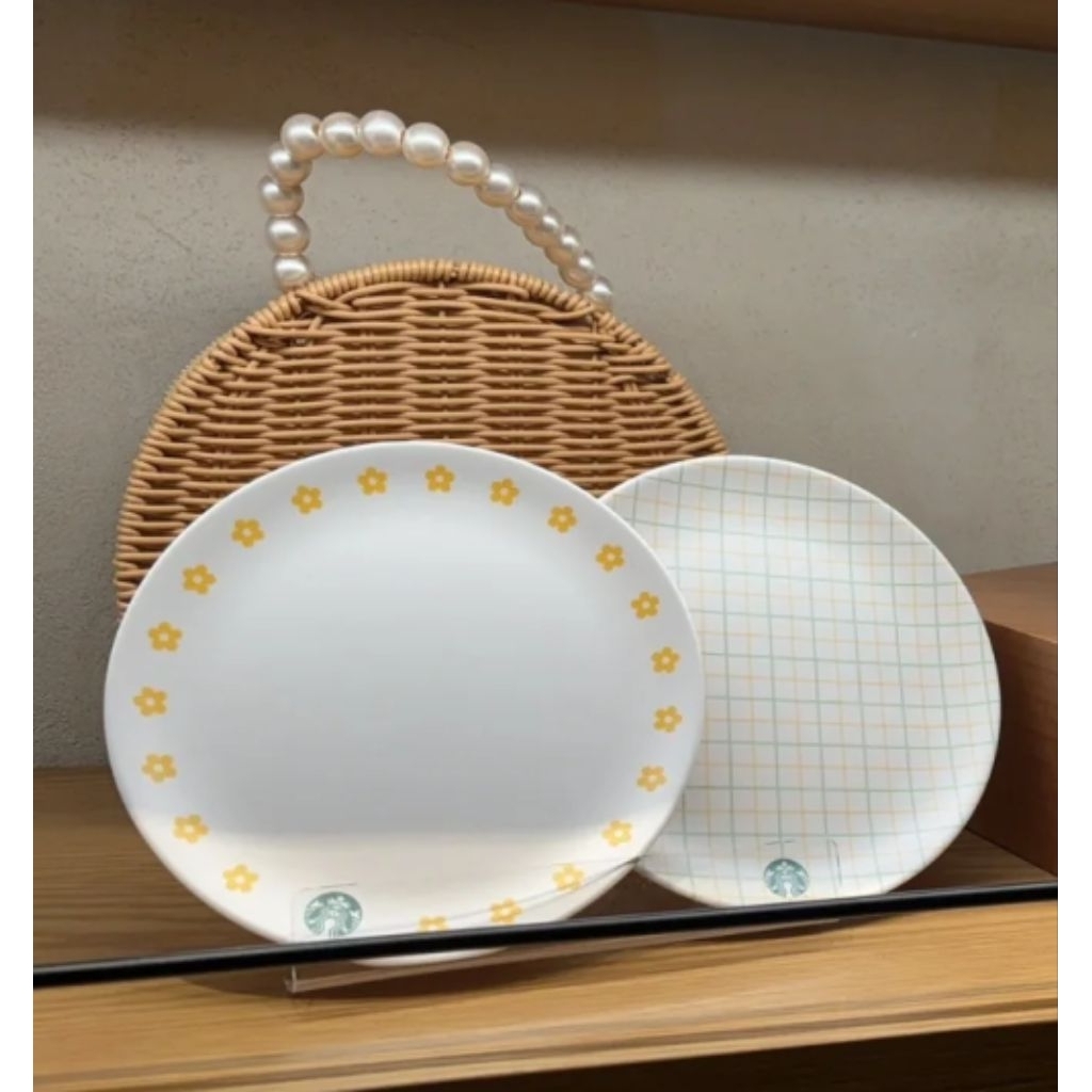 Starbucks Korea Spring Duck Edition Rottan Bag with 2 plates