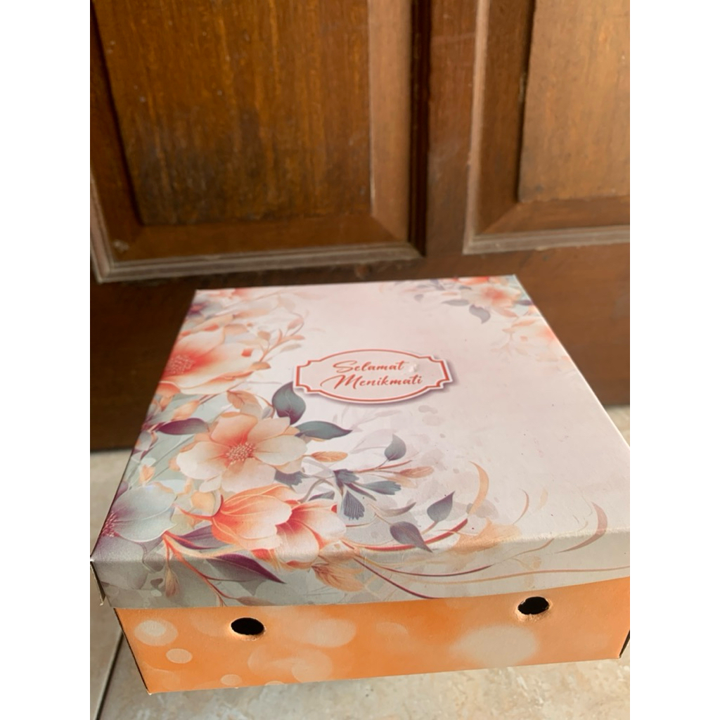 DUS NASI/KUE MOTIF 18x18x8 | KARDUS NASI/KARDUS KUE |