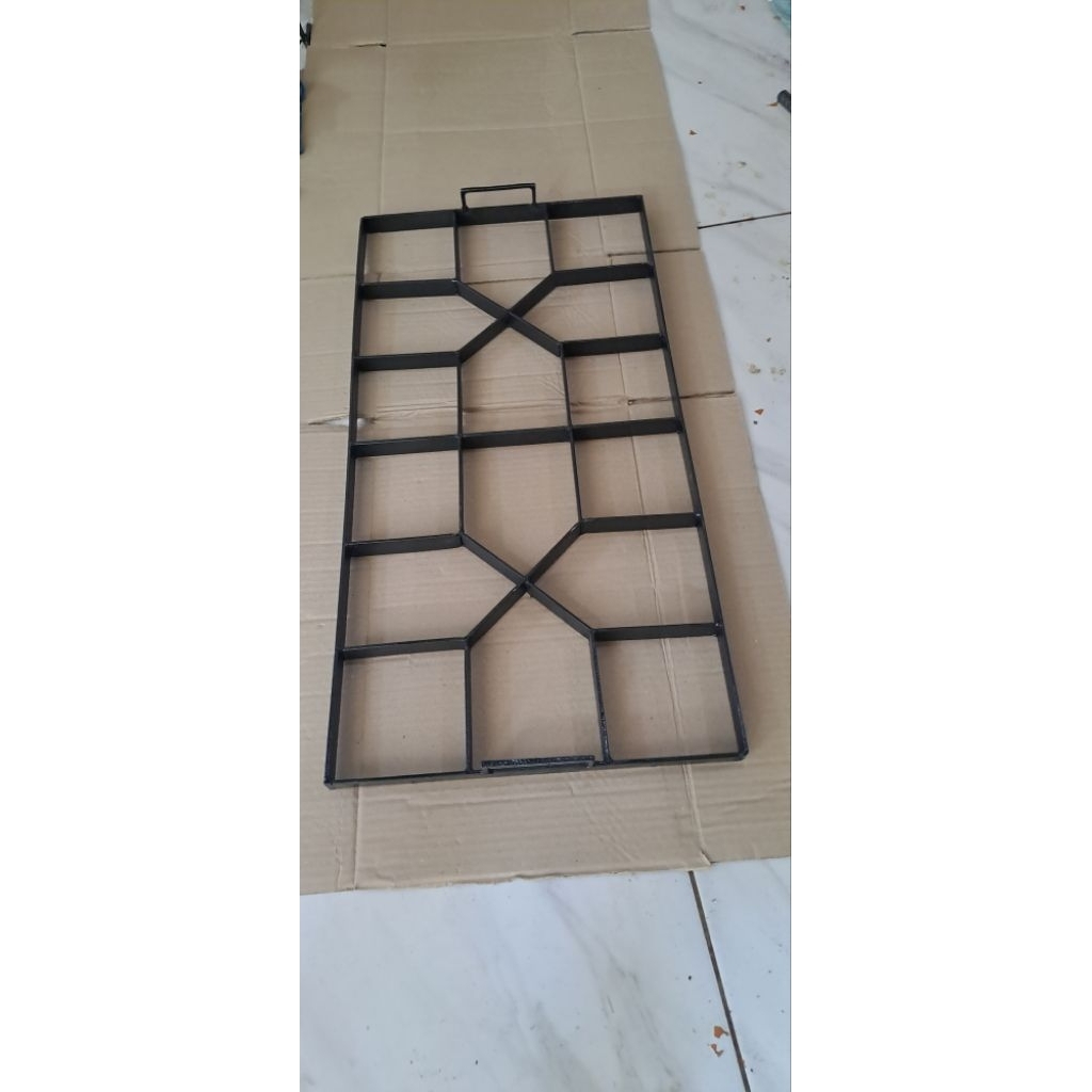 cetakan paving blok besi motif segi kotak