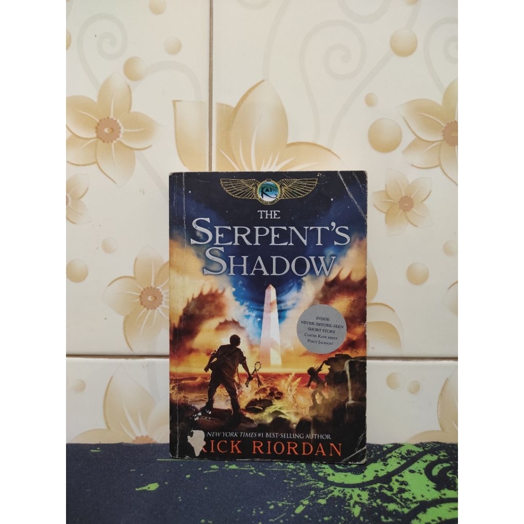 (Buku Sirkus Bacaan) The Serpent's Shadow ~ R. Riordan (English)