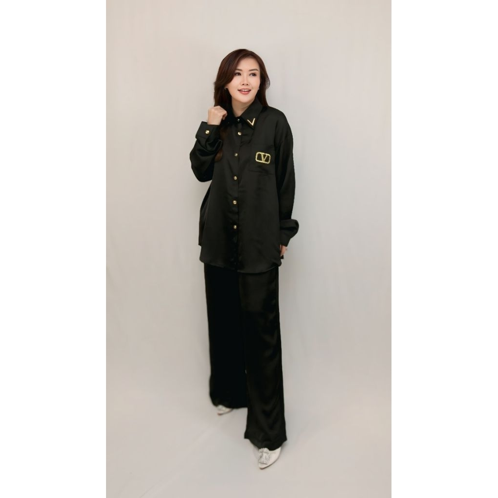 one set VLTN satin silk