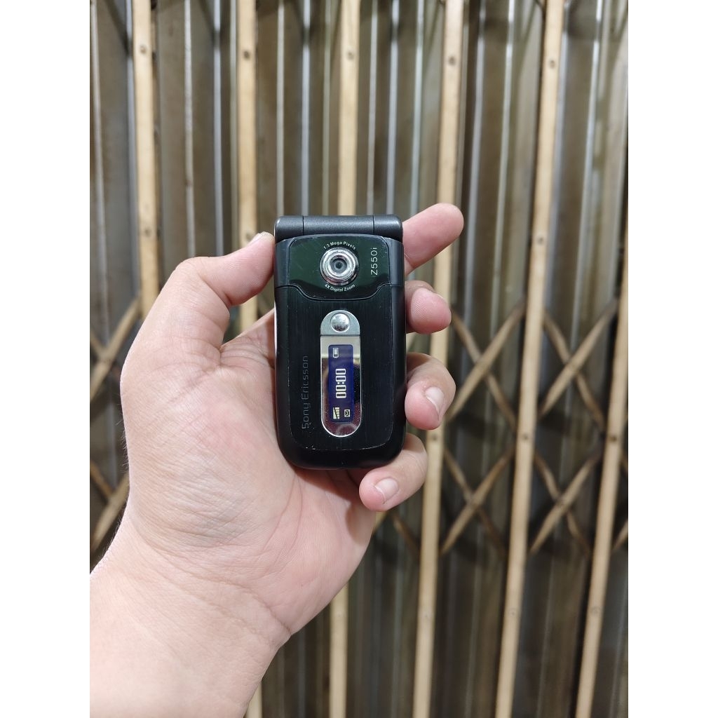 Sony Ericsson Z550i Original mulus istimewa all operator antik langka