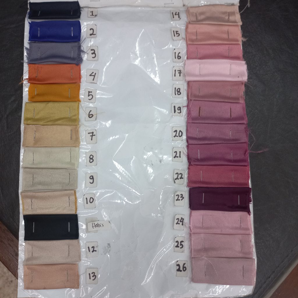 Kain Satin Bridal. lebar 1.5m. harga per 50cm