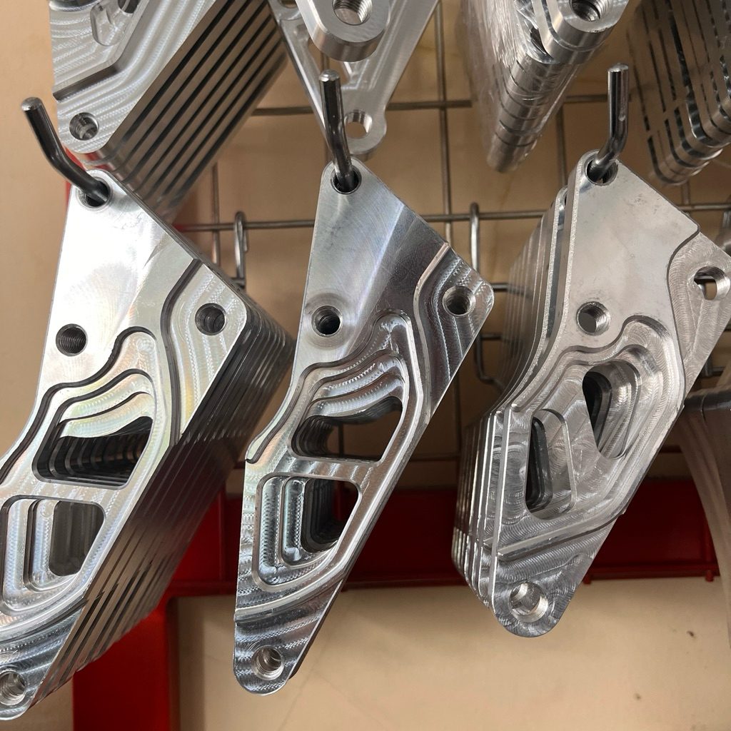 KALIPER 4PISTON Supra X 125Fi Revo Revo Injeksi Blade Kaliper Brembo 4piston Set Breket Supra x 125 