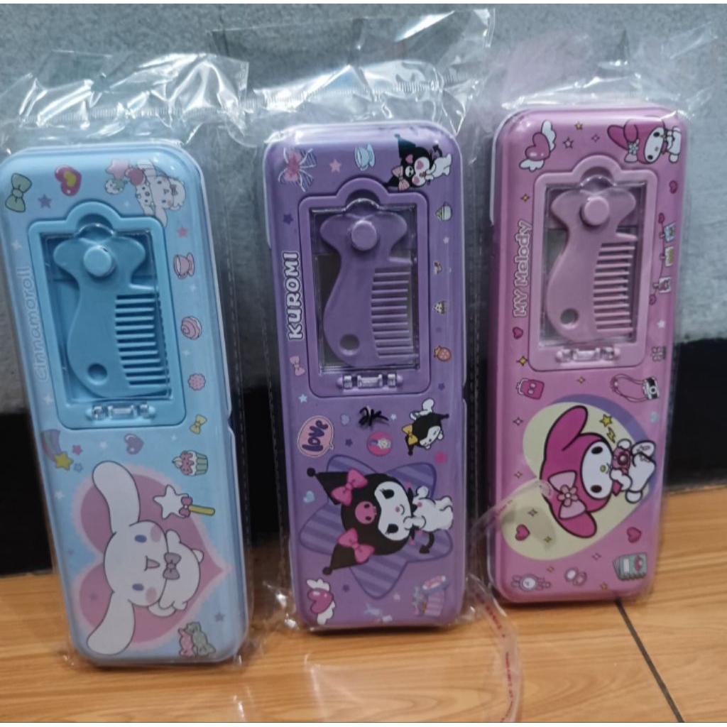 

Tempat Pensil Kaleng Anak Motif Sanrio