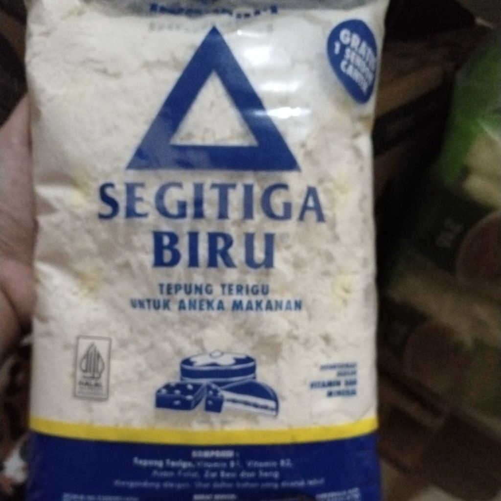 

tepung segitiga biru