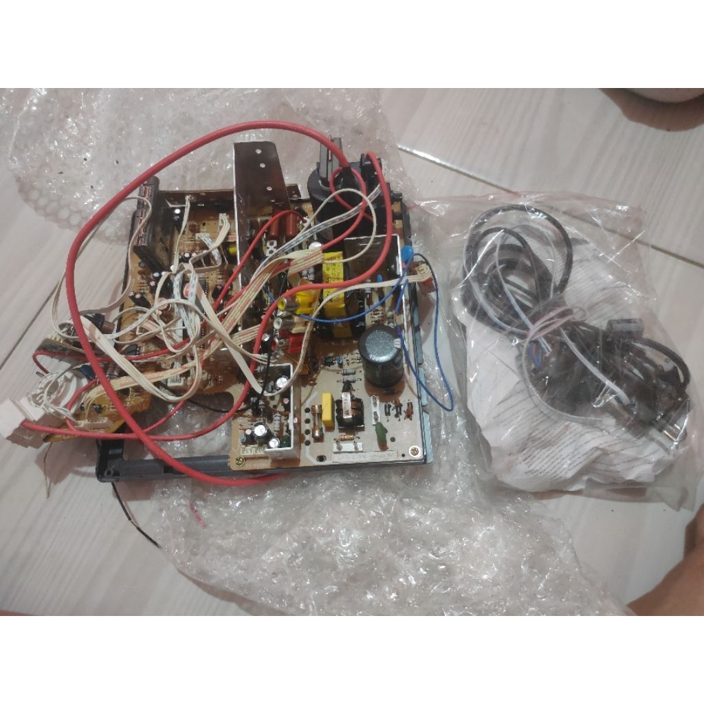 WCOM TV TABUNG 14-21INCH