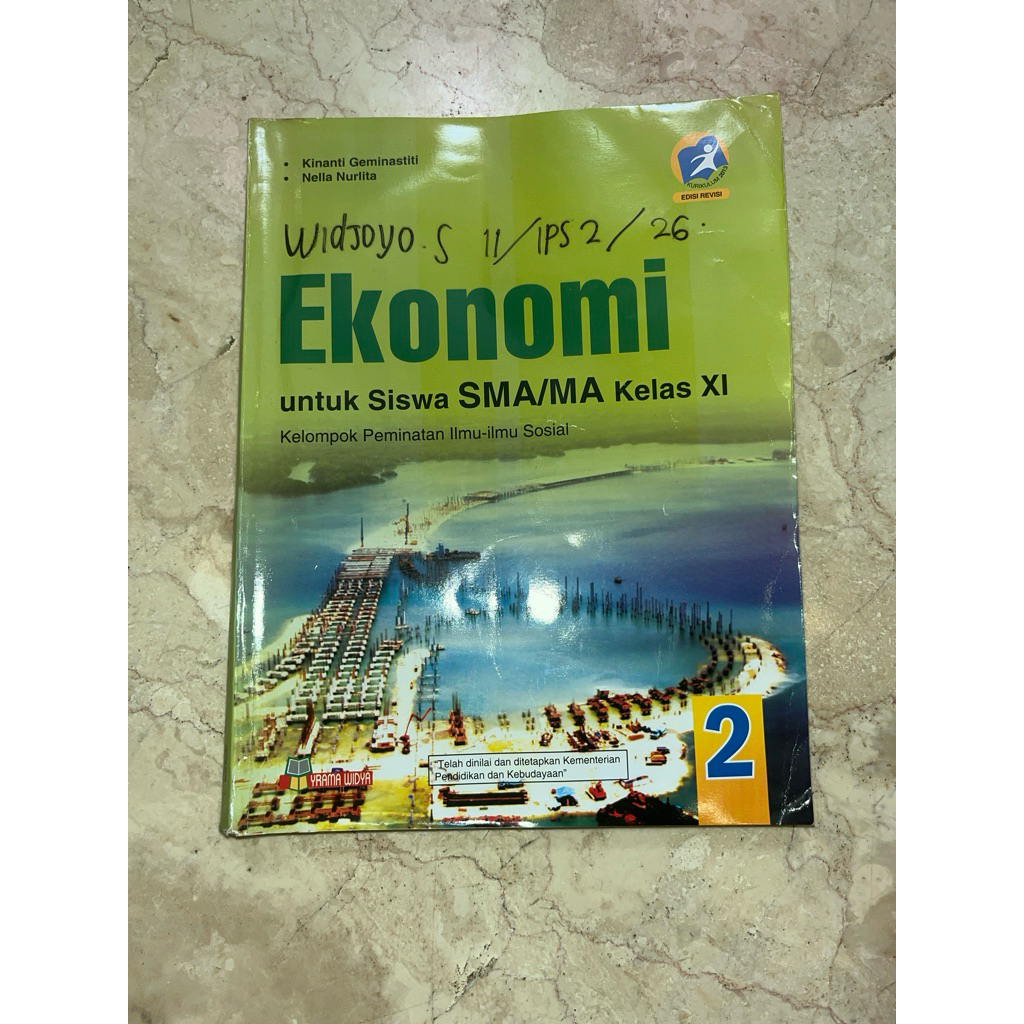 Buku Ekonomi Kelas XI YRAMA WIDYA Kurikulum 2013 Kinanti Geminastiti & Nella Nurlita