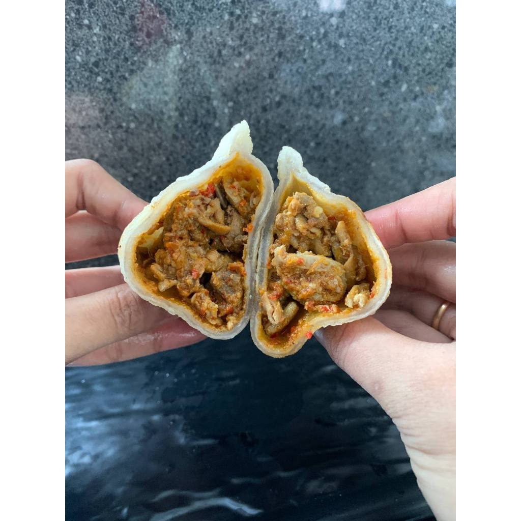 

Kolosal Cireng Berisi "ATI AMPELA PEDAS" Varian ukuran "Mini Sedang Jumbo".