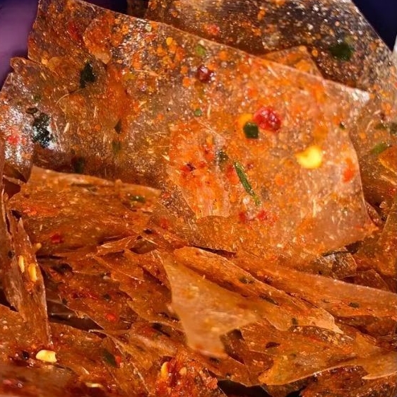 

KRIPIK KACA 1KG PEDAS DAUN JERUK DAN ASIN DAUN JERUK