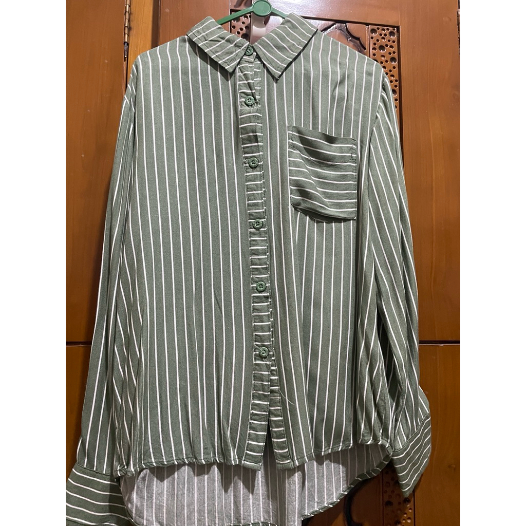 PRELOVED ATASAN KEMEJA WANITA/ PRELOVED BAJU KEMEJA WANITA
