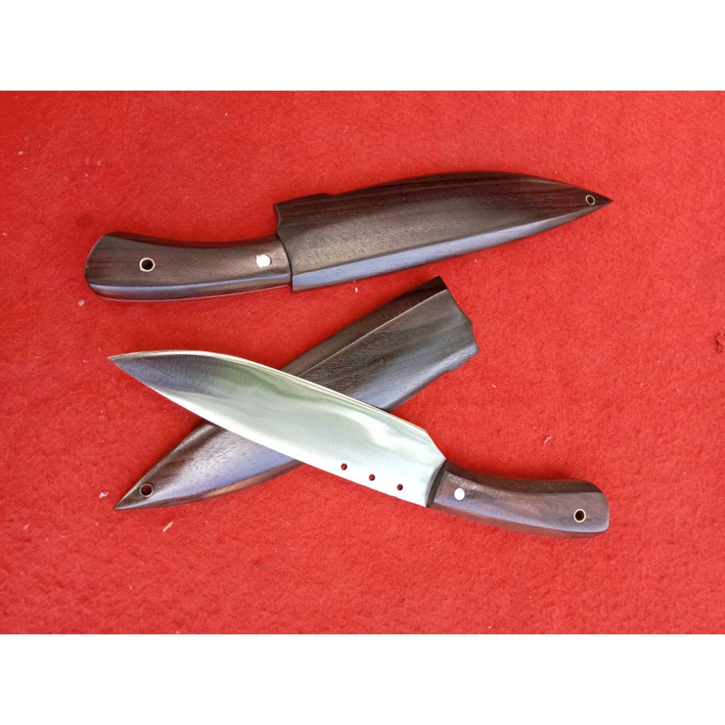 Ini. dia pisau sontoku yang terkenal ketajamannya. pisau ini  pisau untuk didapur. seset daging.sese