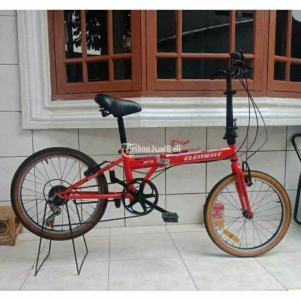 bekas sepeda lipat merk element pasific warna merah hitam