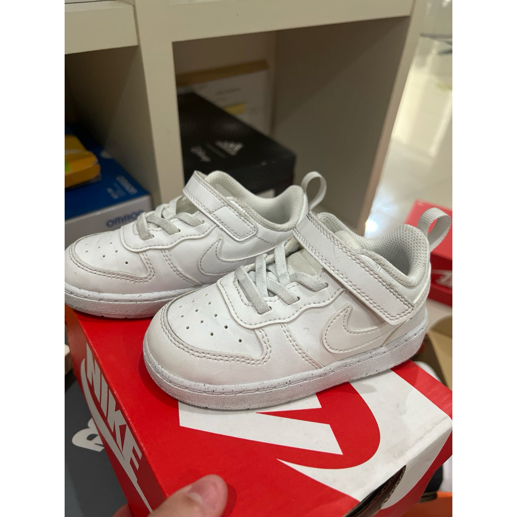 PRELOVED SEPATU ANAK NIKE