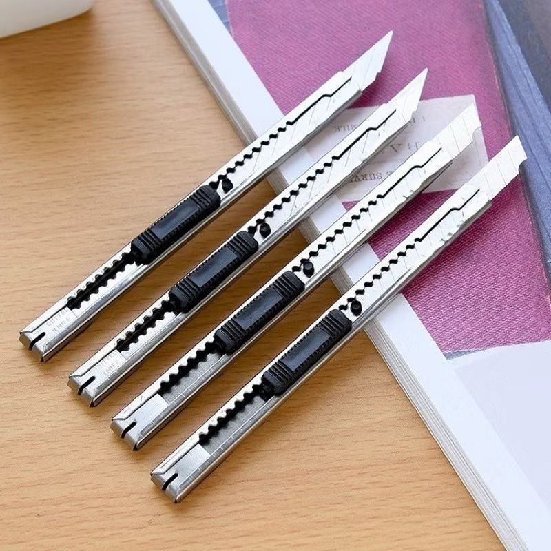 

Pisau Besi Mini Cutter / Cutter Stainless Cutter Renceng Termurah / ART Knife Sharp Portable Mini Auto-lock PRECISION KNIFE