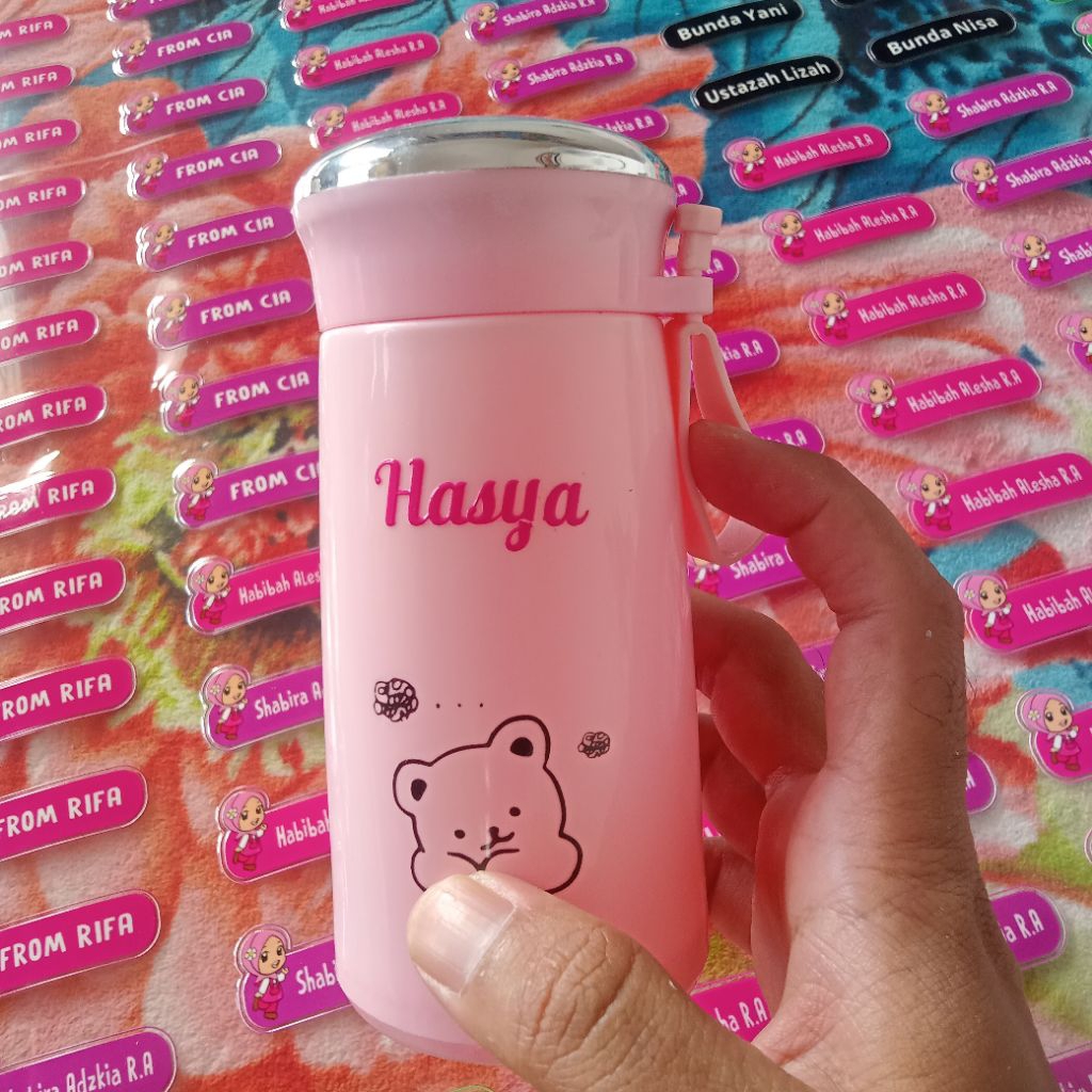 

Stiker DTF UV Untuk Tumbler Piring Gelas dll Anti Gores Custom Ukuran - Hasil Cetak Berkualitas