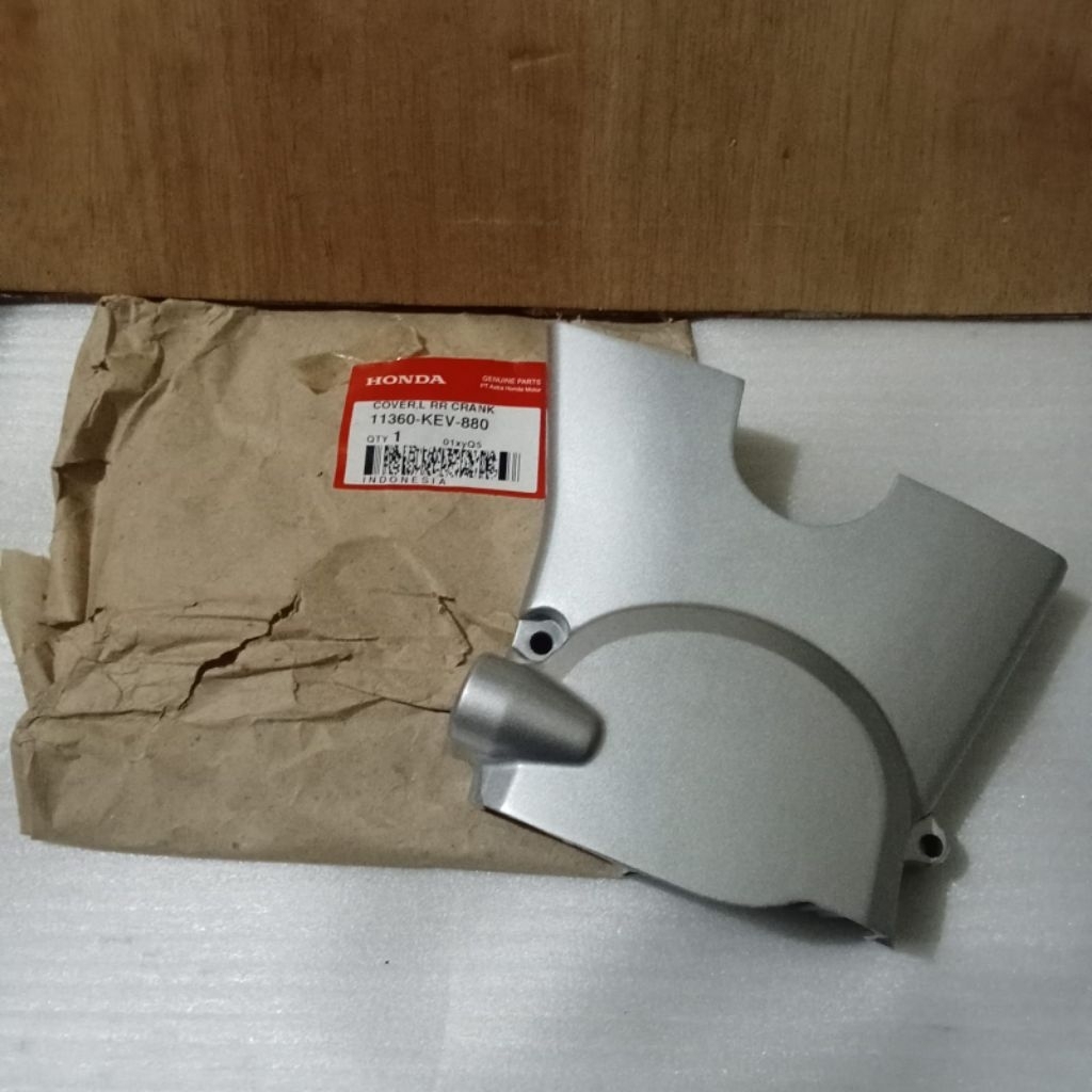 Cover Tutup Crankcase Gir Gear Depan Honda Supra X 100 Original Ori 11360-KEV-880