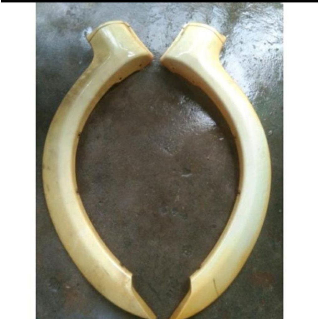 GARNISH FENDER MITSUBISHI KUDA M 365642 ORIGANL