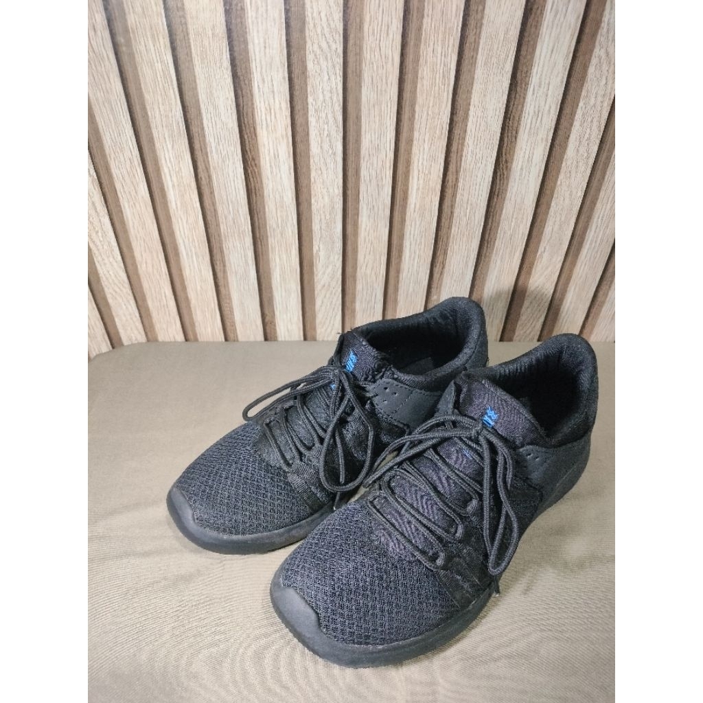 PL SEPATU GEOFFMAX ATHLETICA WARNER 1