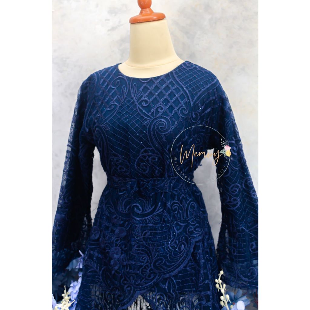 Preloved Kebaya Clara Navy