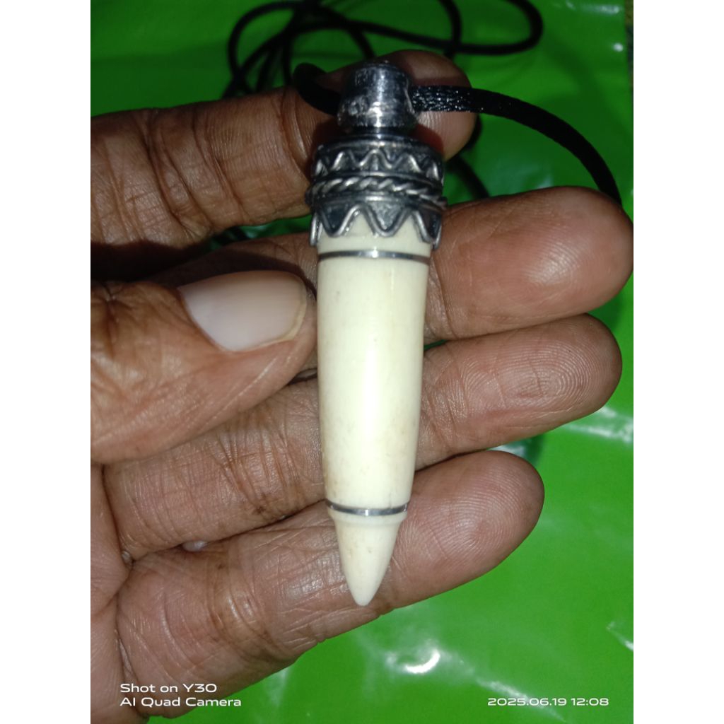 kalung Cemeti tanduk kijang Pupul