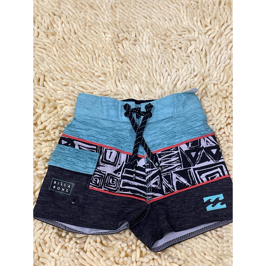 celana pendek billabong anak