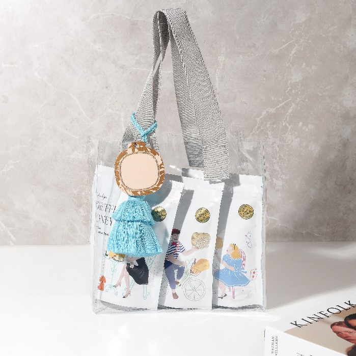 

The PICNIC TOTE BAG - 3 pcs Cheese Bites by Sodachips | Gift Hampers
