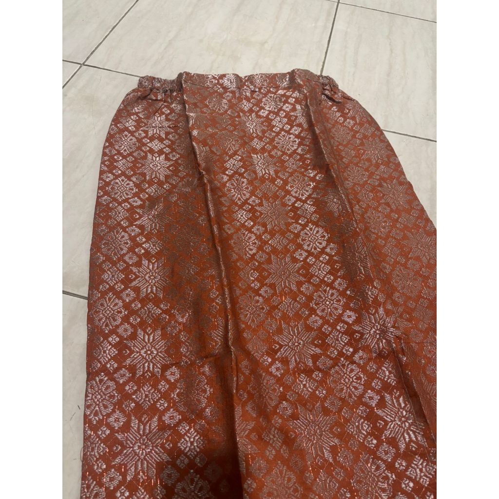 ROK SPAN SONGKET WARNA TERAKOTA DAN TOSCA