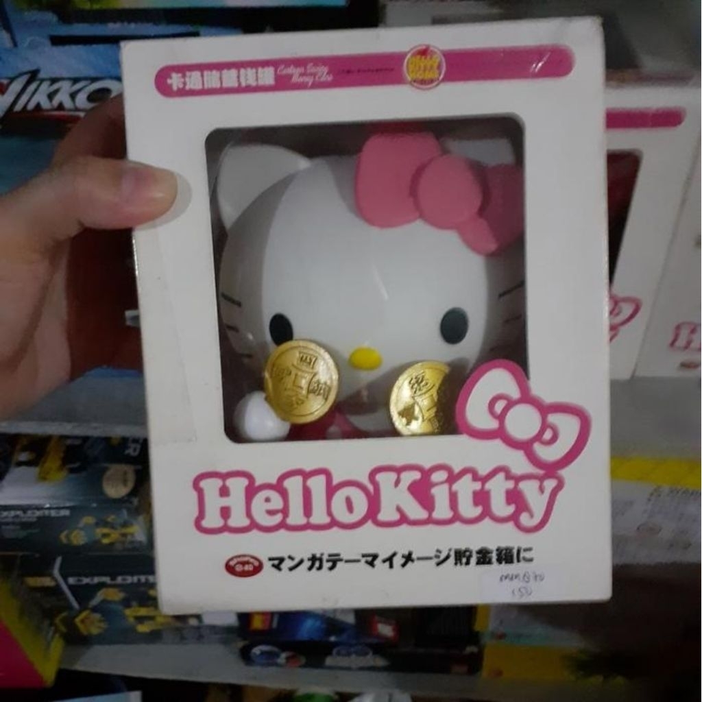FIGURE PAJANGAN CELENGAN HELLO KITTY COIN BANK