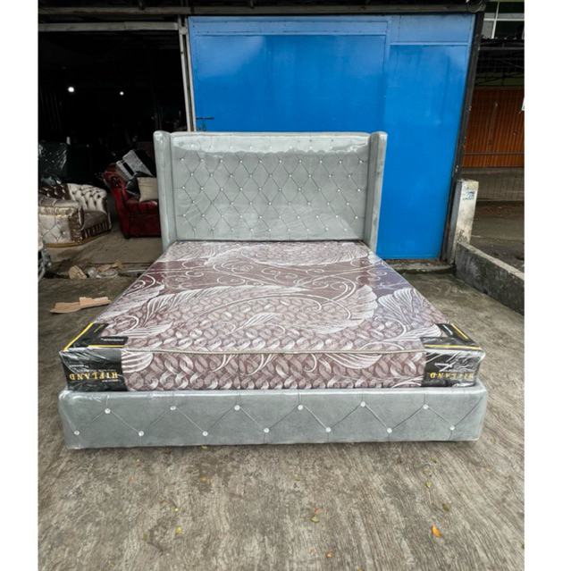Satu Set Divan + Kasur Springbed/Kasur Busa