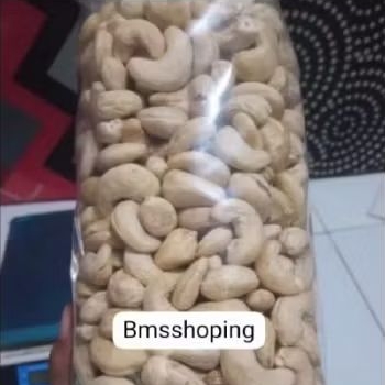 

kacang mede mentah