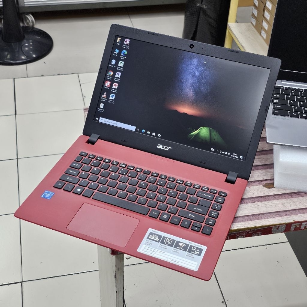 LAPTOP LEPTOP ACER 14INCH GENERASI TERBARU