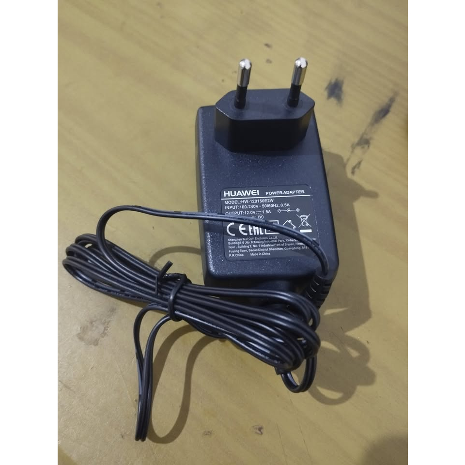 Adaptor 12 Volt 1,5 ampere