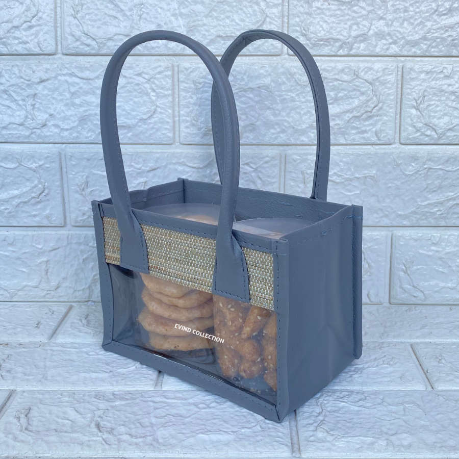 

Tas Parcel Mika Mendong (Abu-abu) Ukuran 2 Toples Silinder Tas Mika Hampers