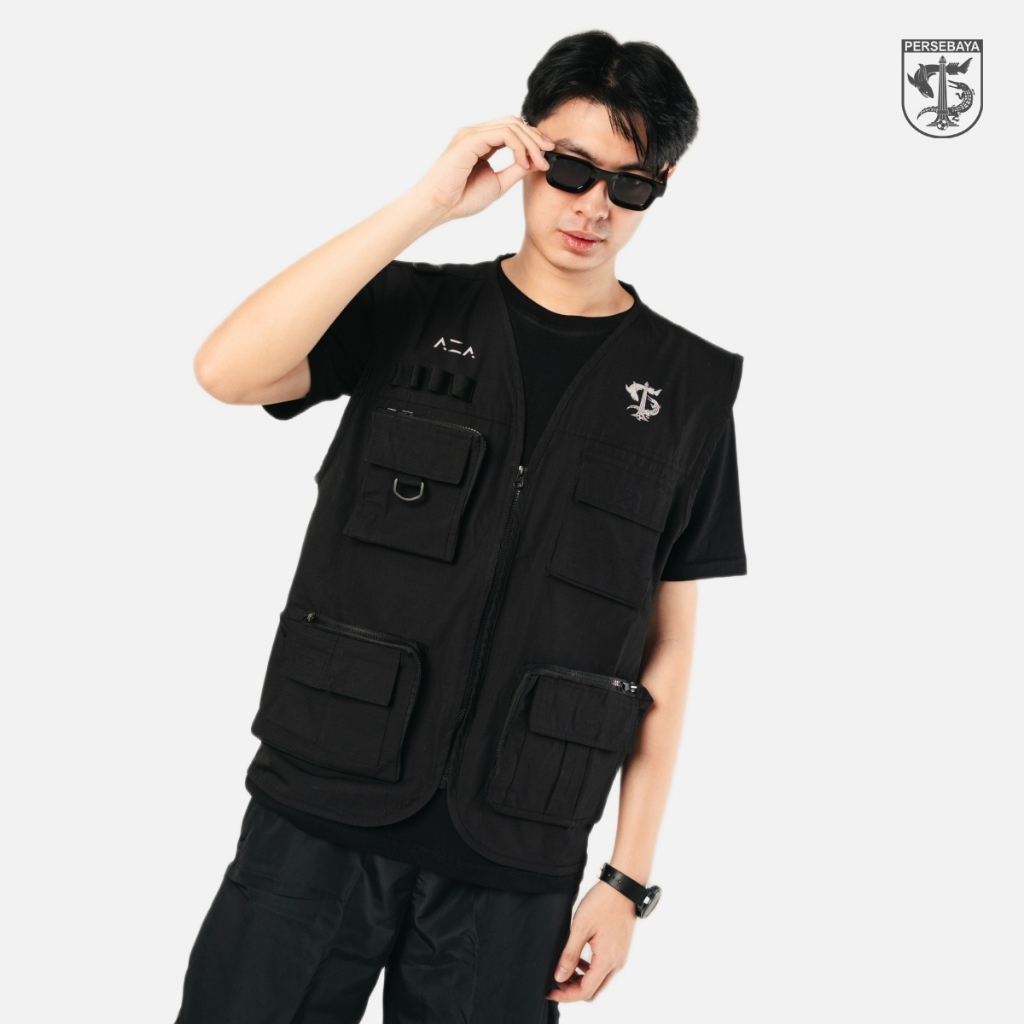 Jaket Vest Persebaya Multi Pocket - Black | Persebaya Store