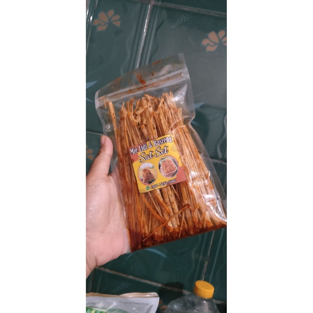 

mie lidi gepeng pedas extra daun jeruk kemasan