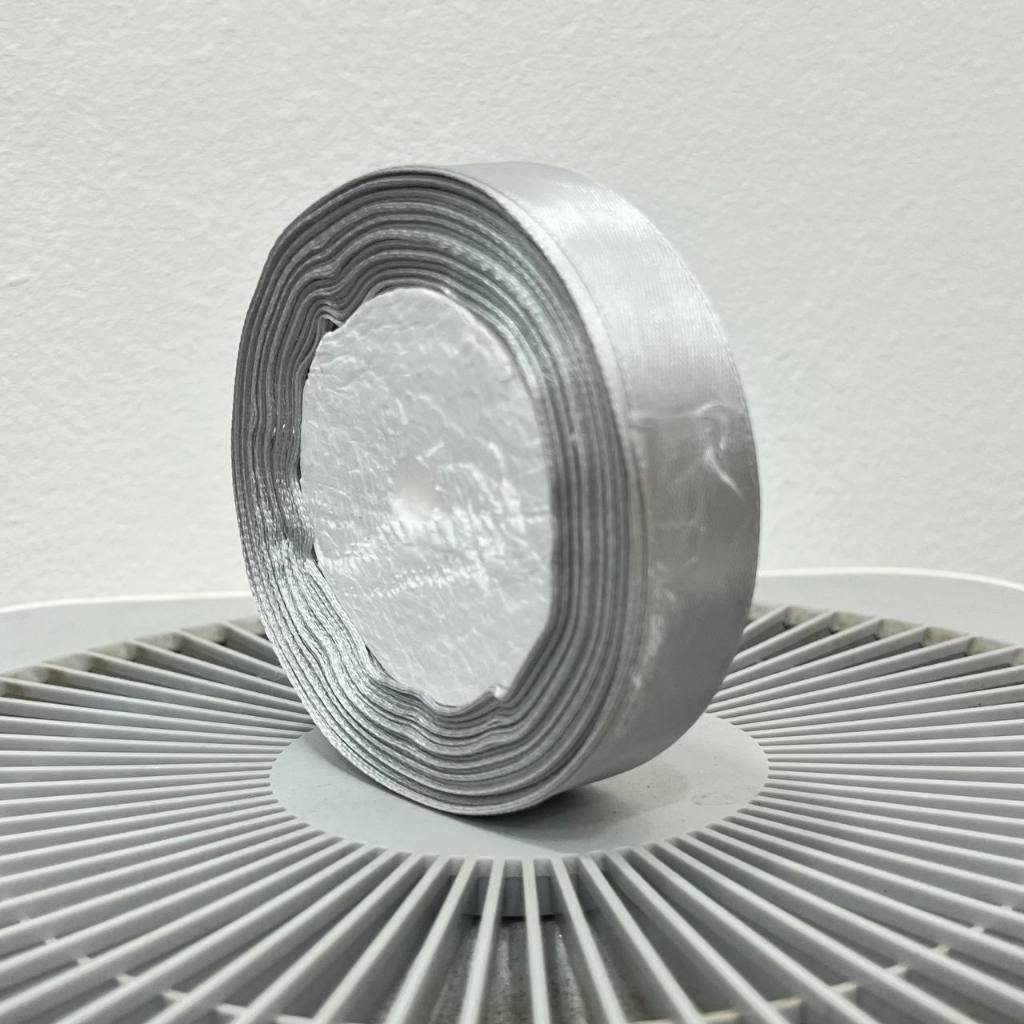 

PITA SATIN 1 ROLL PANJANG 20 meter LEBAR pita 2CM/PITA GULUNG SATIN SILVER ABU