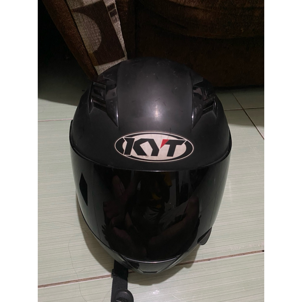 Helm KYT R-10  Full Face