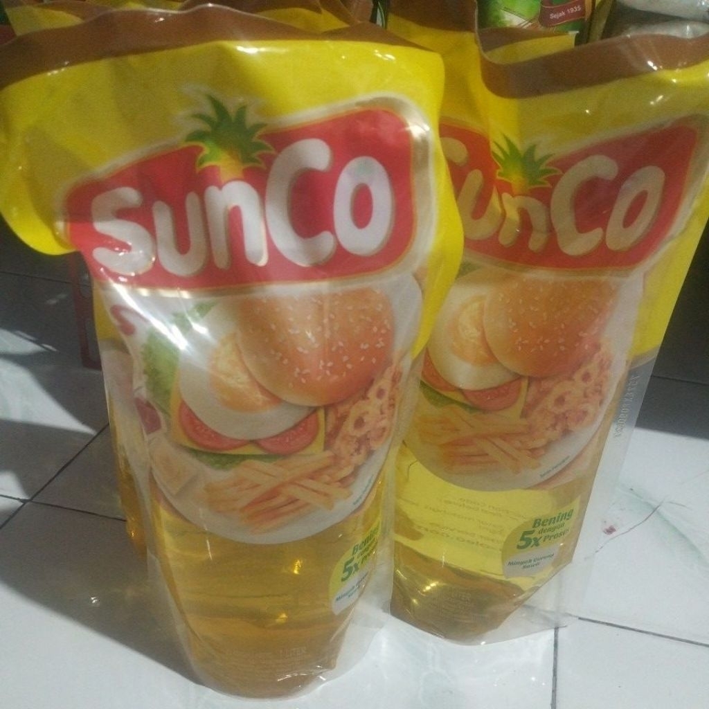 

MINYAK SUNCO 2L DAN SERBA MINYAK 1L ,tanpa foto ya kak pasti dikirim sesuai yang diorder.