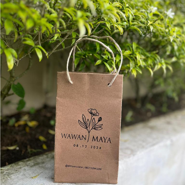 

PAPERBAG CUTOM UKURAN 11*10*19-TAS ASUL ASUL / TAS SOUVENIR