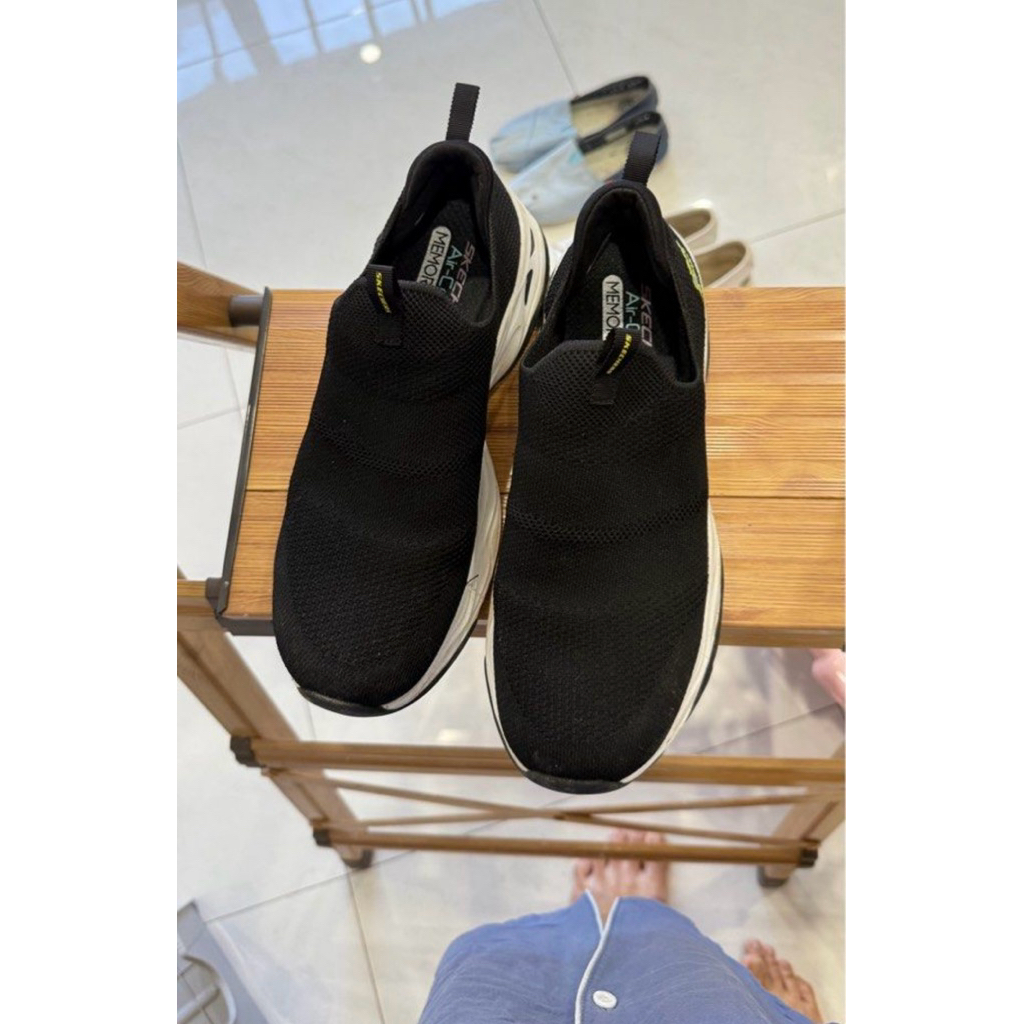 Shoes Skechers Air Cooled Memory Foam - Preloved