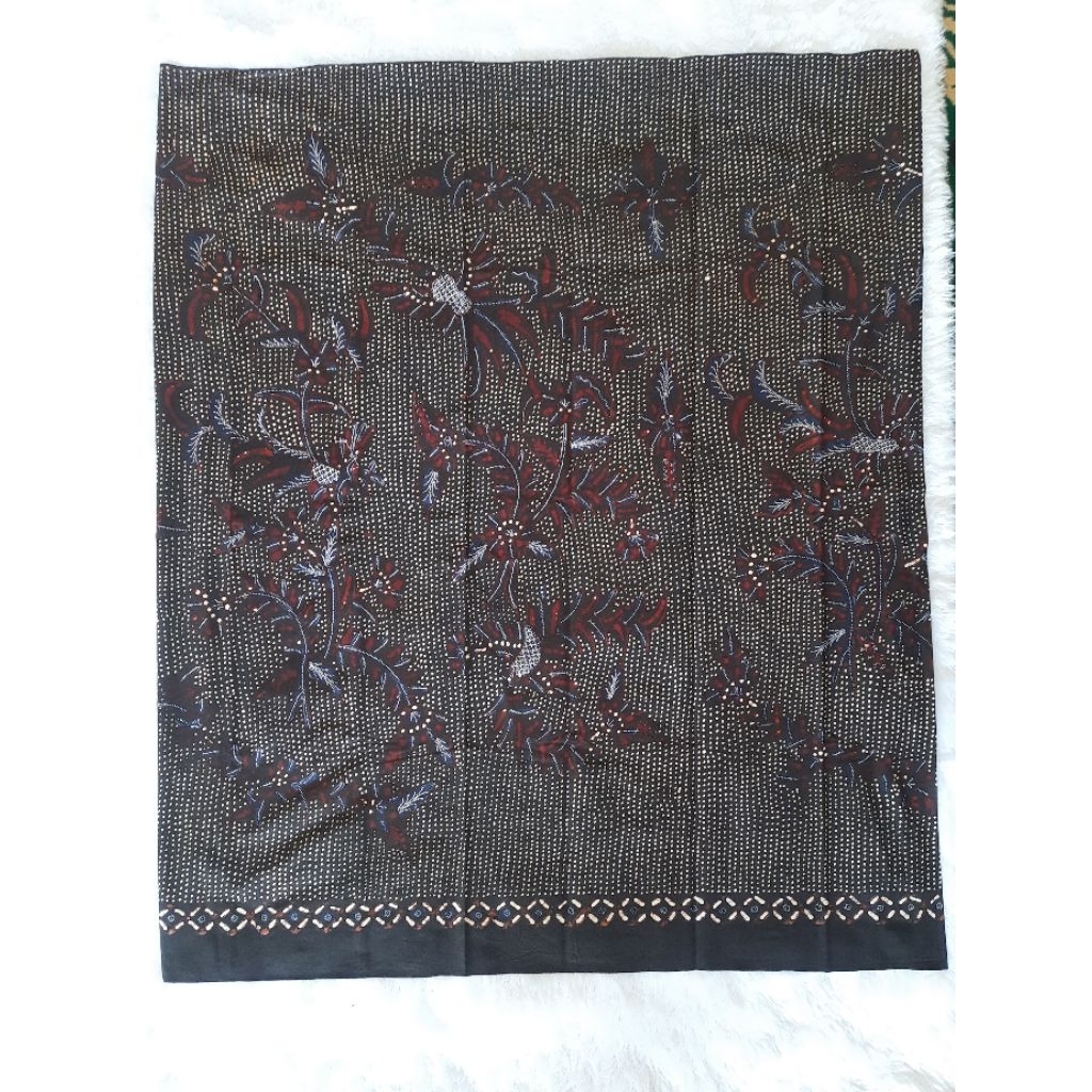 Kain Batik Tulis Bakaran Khas Pati